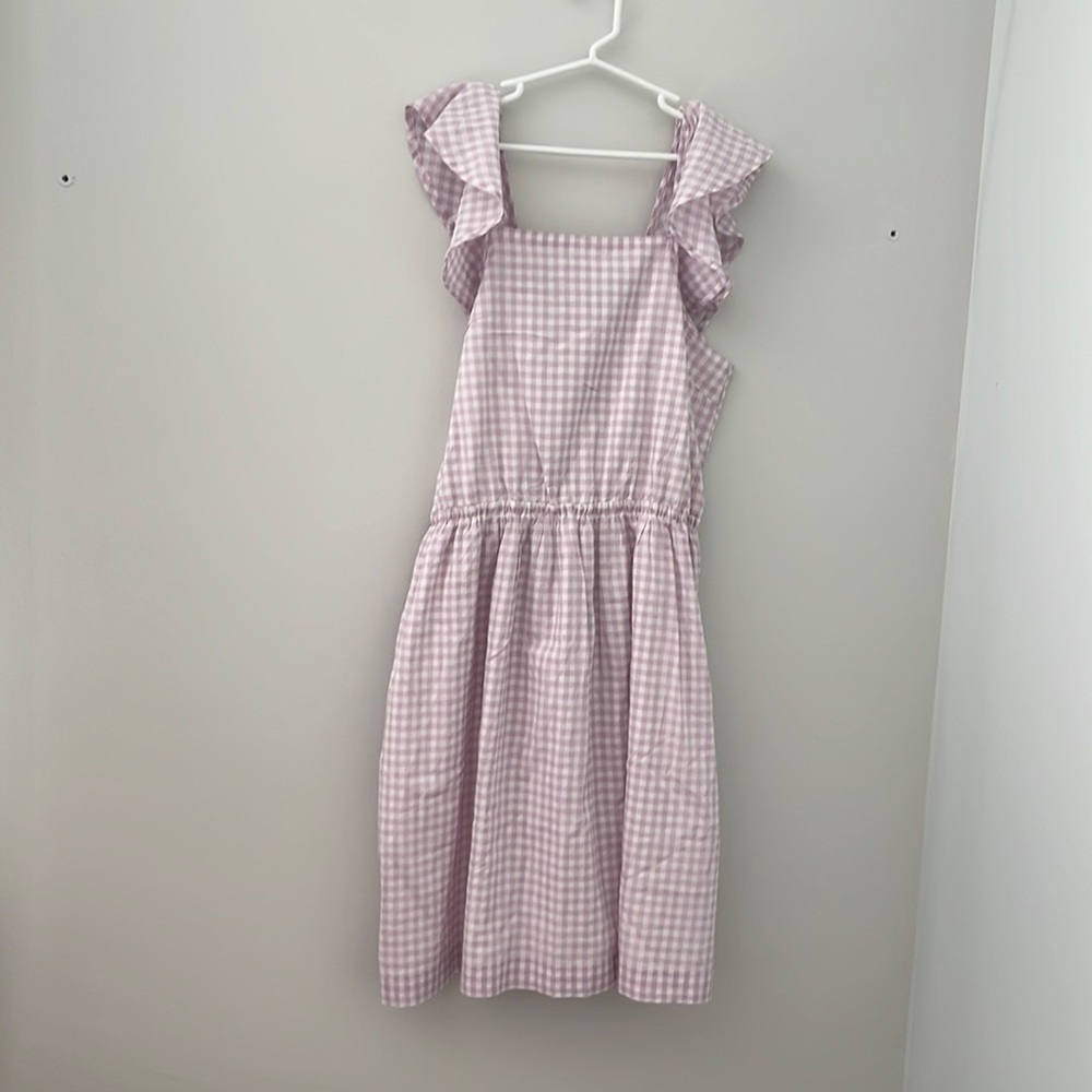 This is a very cute dress for anyone it will look good on anyone